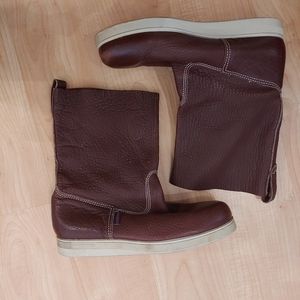 Sebago dockside leather boots